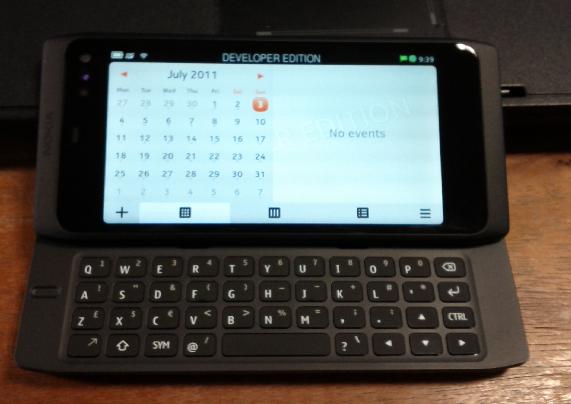 Photo of N950 with open keyboard